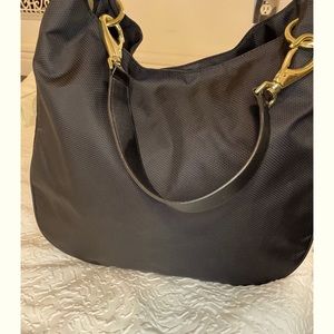 👜PURSE  🏷BANANA REPUBLIC.🎨 BLACK GOLDEN